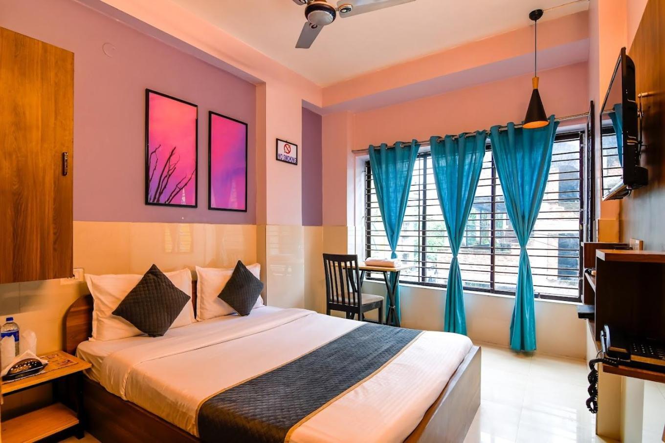 The Kolkata Hotel Exterior photo